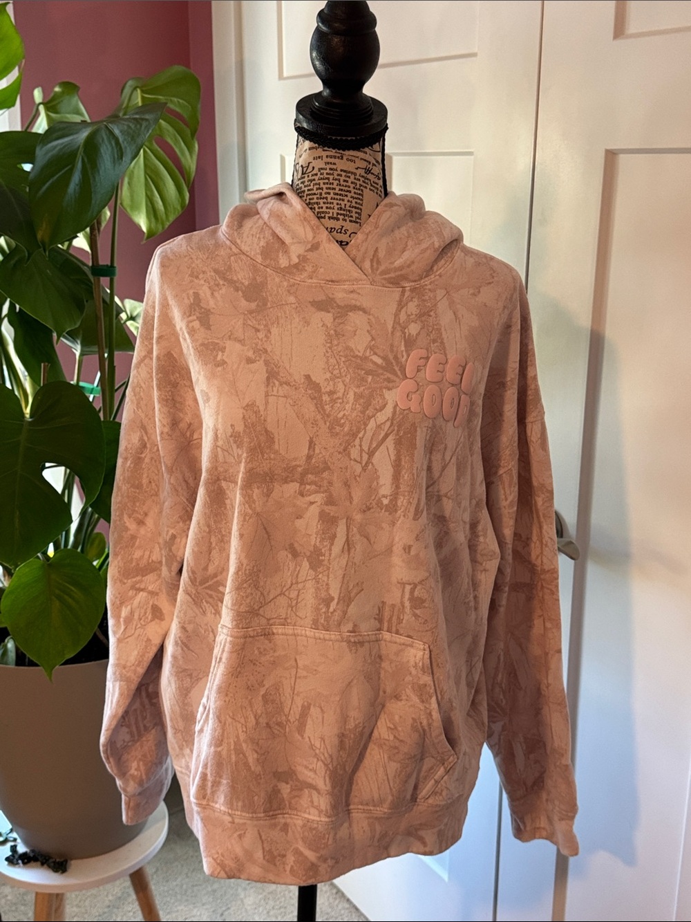 Hollister Soft Pink Tie-Dye Crewneck Hoodie with 'Feel Good' Chest Graphic